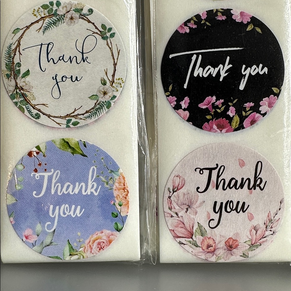 600 count 1 inch Thank You Sticker Set - Picture 3 of 5
